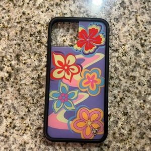 Wildflower iPhone 13 case🏝️